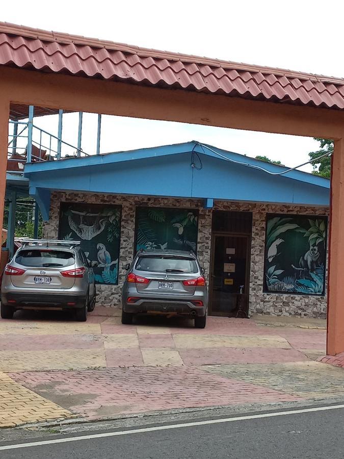 Hotel La Uvita Puerto Limon Exterior foto